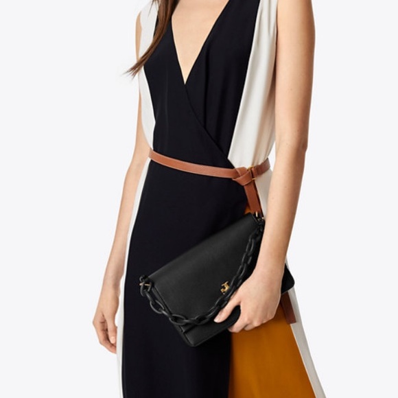 ⛔️SOLD⛔️Authentic Tory Burch leather Clutch - Picture 5 of 8